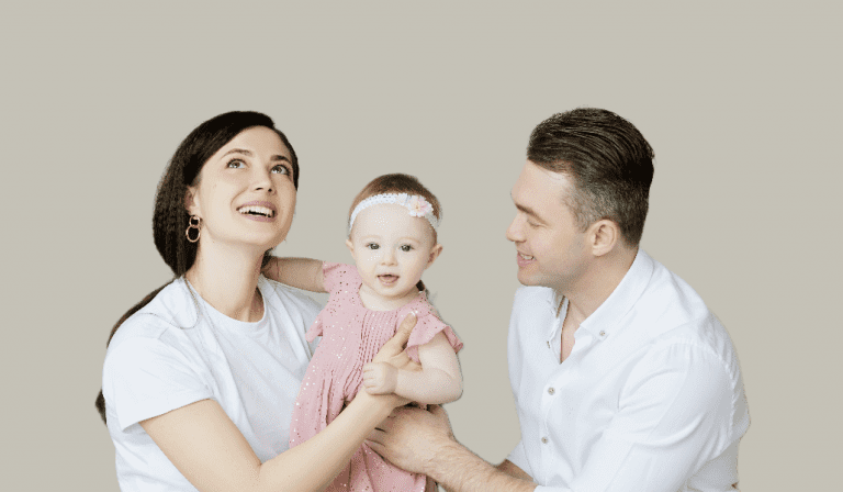 mamá, bebé y papá
